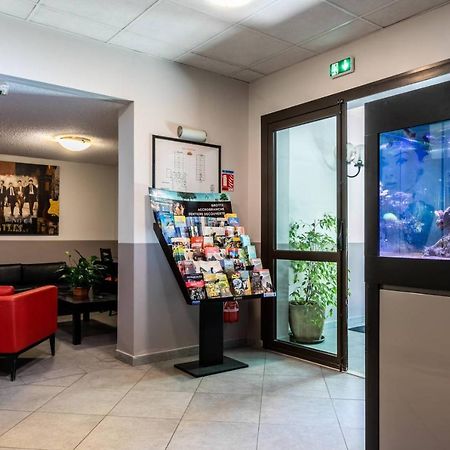 Hotel Au Relais De Trans Draguignan Exteriör bild