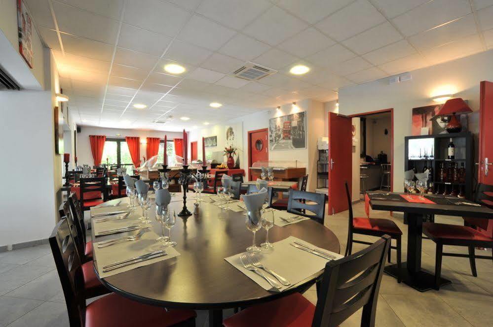 Hotel Au Relais De Trans Draguignan Exteriör bild