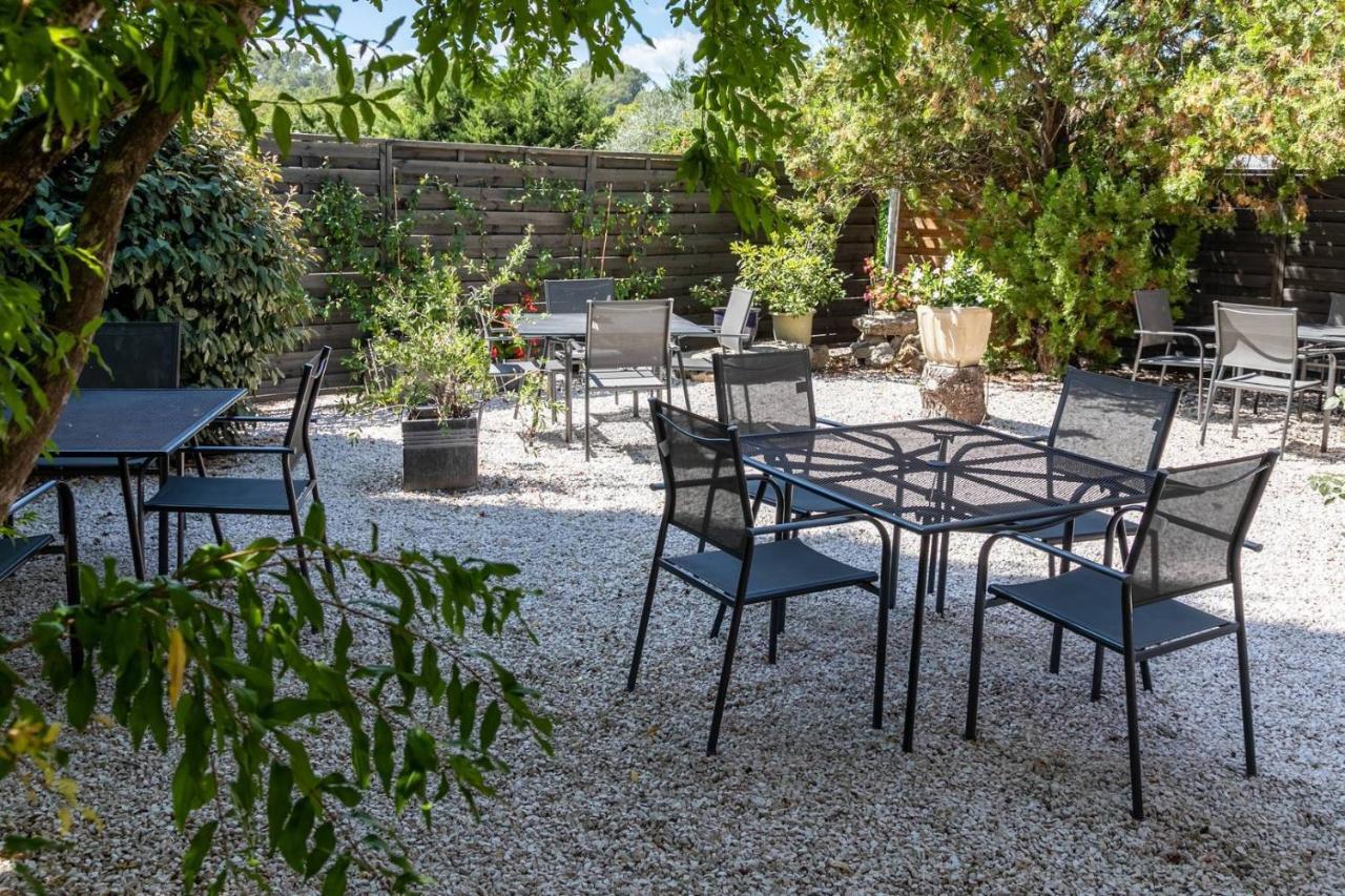 Hotel Au Relais De Trans Draguignan Exteriör bild