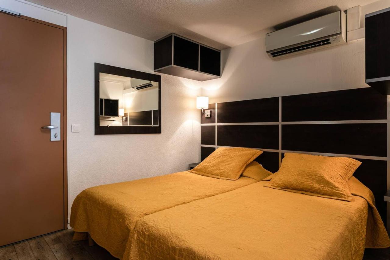 Hotel Au Relais De Trans Draguignan Exteriör bild