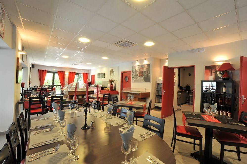 Hotel Au Relais De Trans Draguignan Exteriör bild
